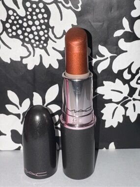 MAC MAHOGANY LIPSTICK